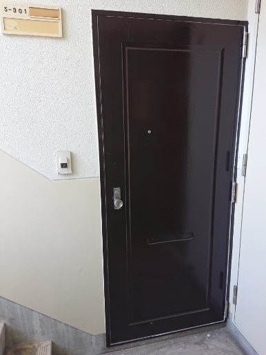 ヴィラナリー中間Ⅱ5号棟 玄関