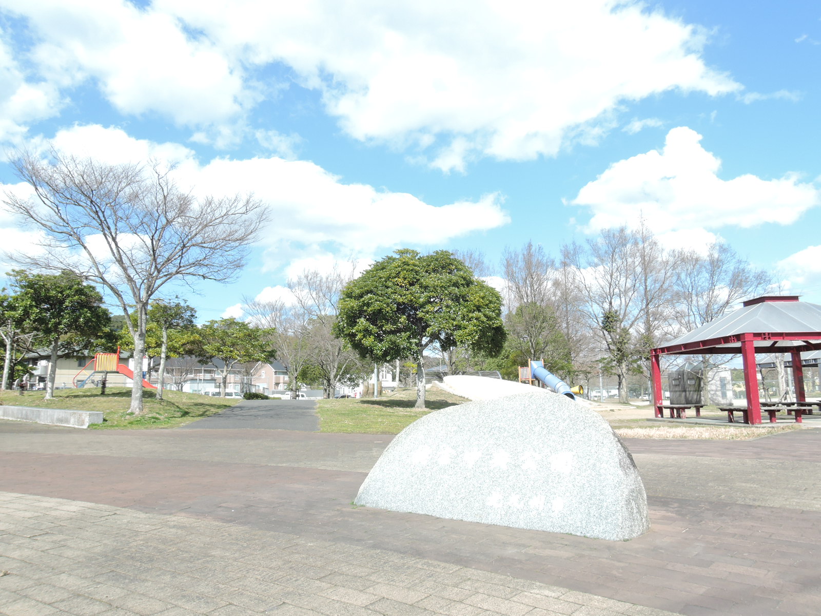 徳吉西一丁目14番24号貸家 公園