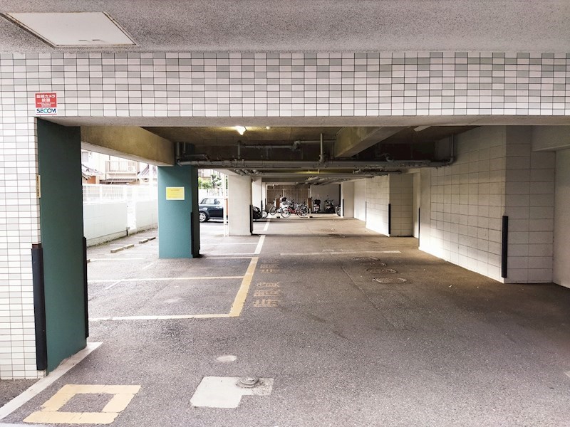 ライオンズマンション三萩野駅前 駐車場