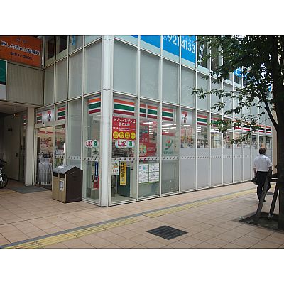 ライオンズマンション三萩野駅前 コンビニ