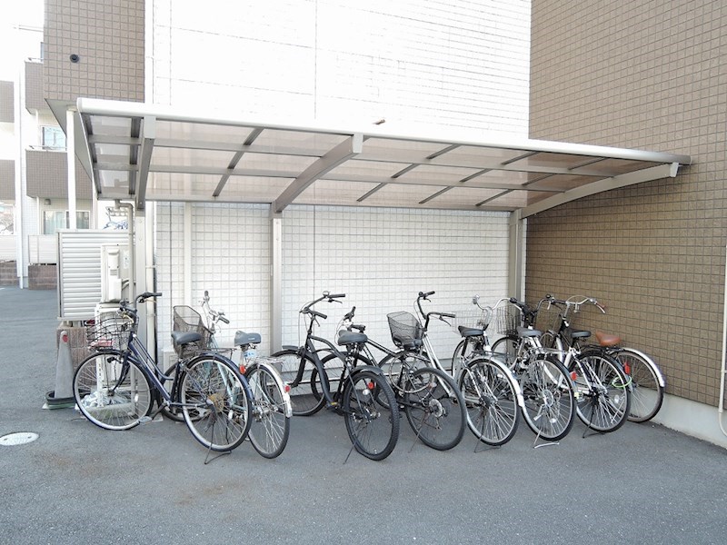 ベルリーフMOZU 駐車場