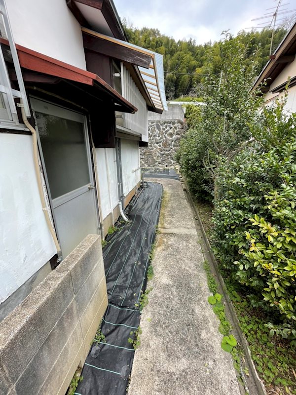 赤島町39番貸家 庭