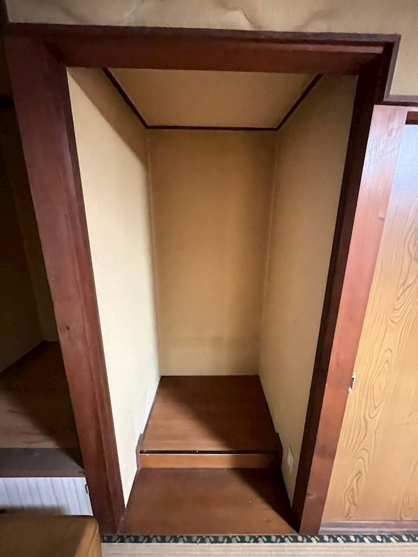 寺内三丁目2番貸家 収納