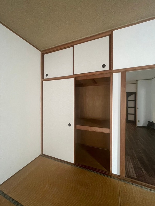 エメラルドマンション牧山A棟 収納