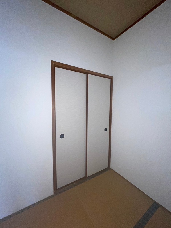 エメラルドマンション牧山A棟 ベッドルーム