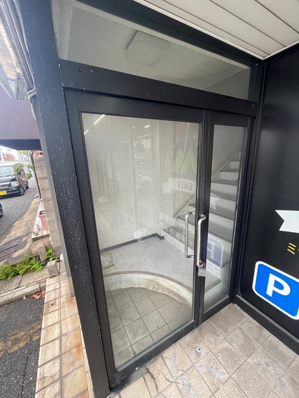 葛原本町一丁目13番貸店舗 玄関