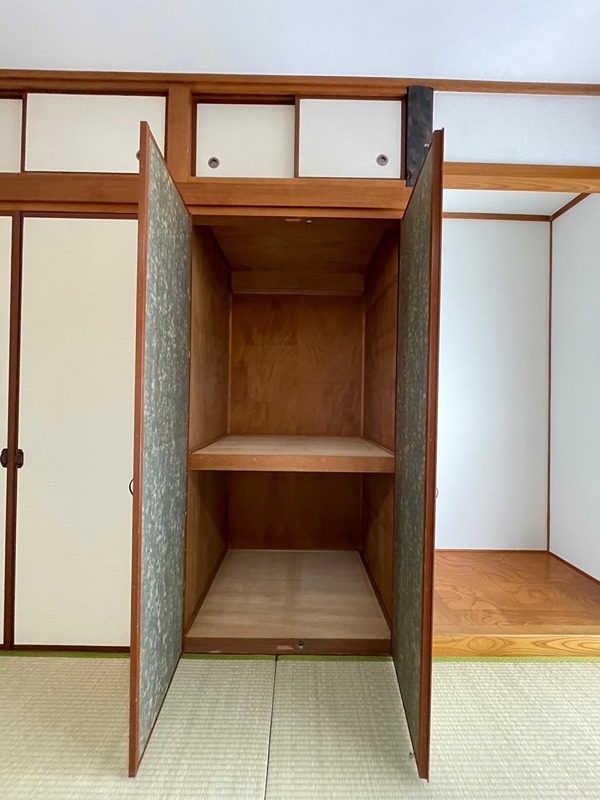 コーポランド桃園 収納