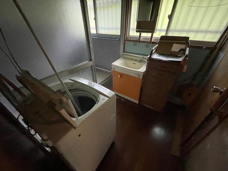 上藤松三丁目貸家 洗面所