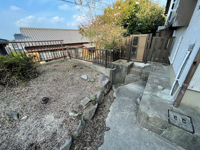 新大谷町9番貸家 収納