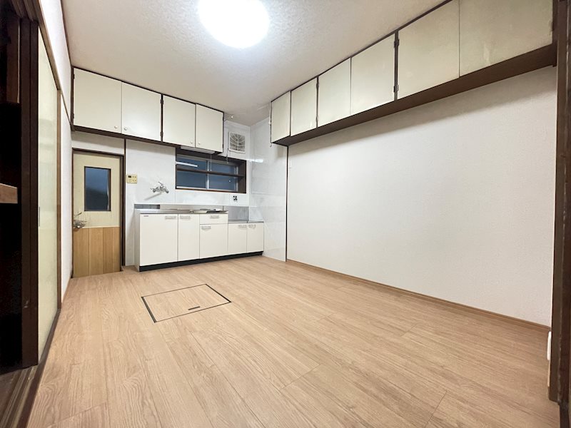 長谷一丁目17番貸家 リビング