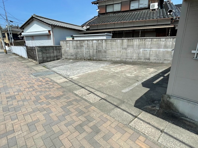 岩瀬西町34番テナント 駐車場