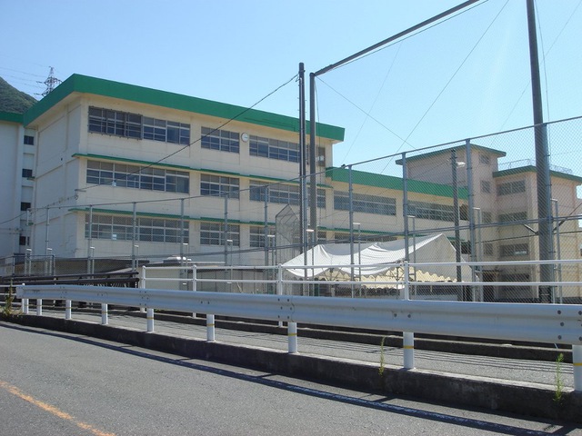 大里戸ノ上一丁目1号貸事務所 中学校