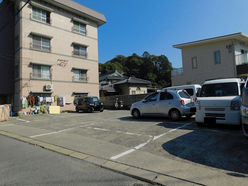 ヒカリハイツ 駐車場