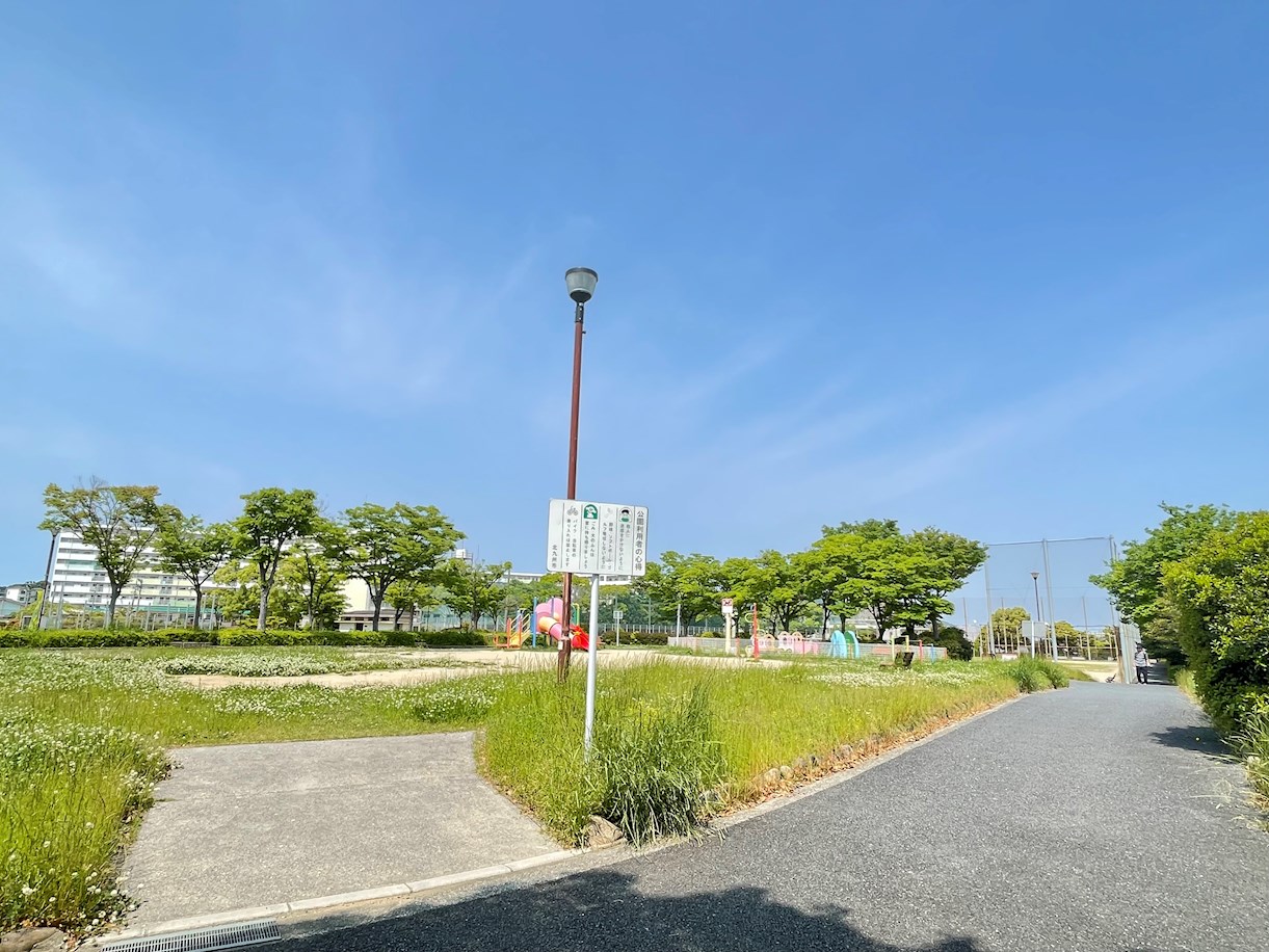 タウニィ光貞 公園