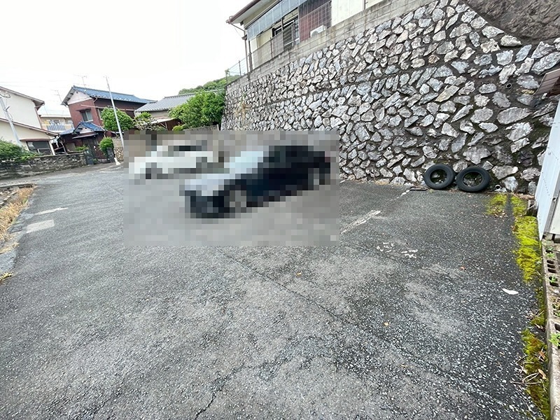 小文字一丁目５番アパート 駐車場
