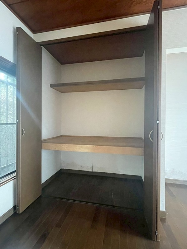 花月園3番貸家 収納