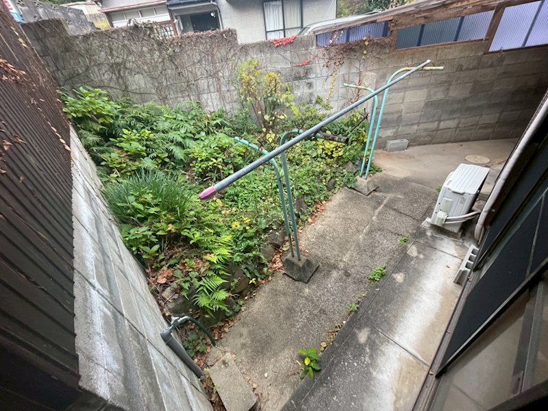 小糸町13番貸家 庭