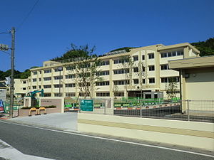 羽衣町11番貸家 小学校