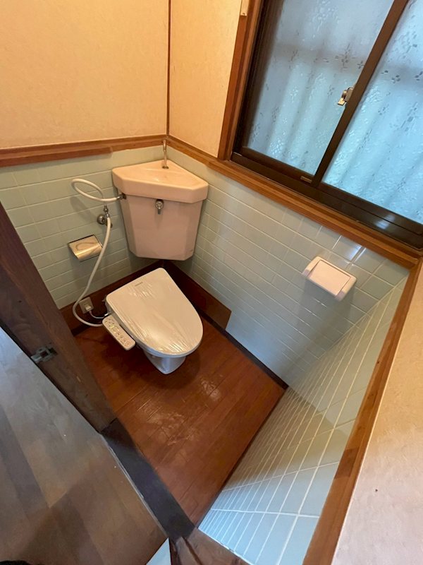 寺内一丁目24番貸家 トイレ