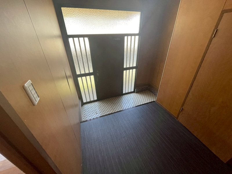 頓野3562番貸家 玄関