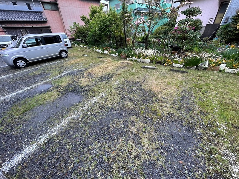 エミネンス穴生 駐車場