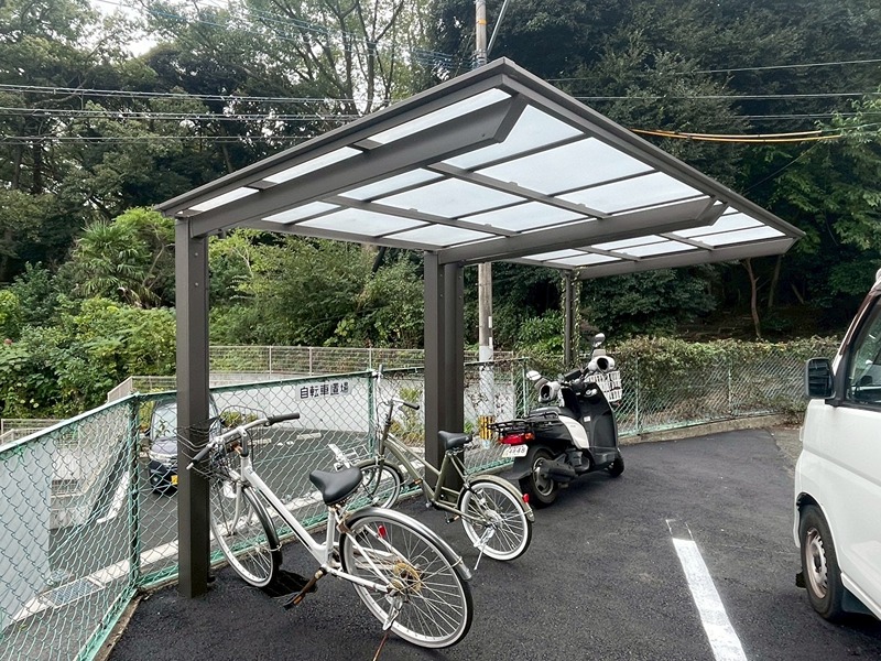 エミネンス穴生 駐車場