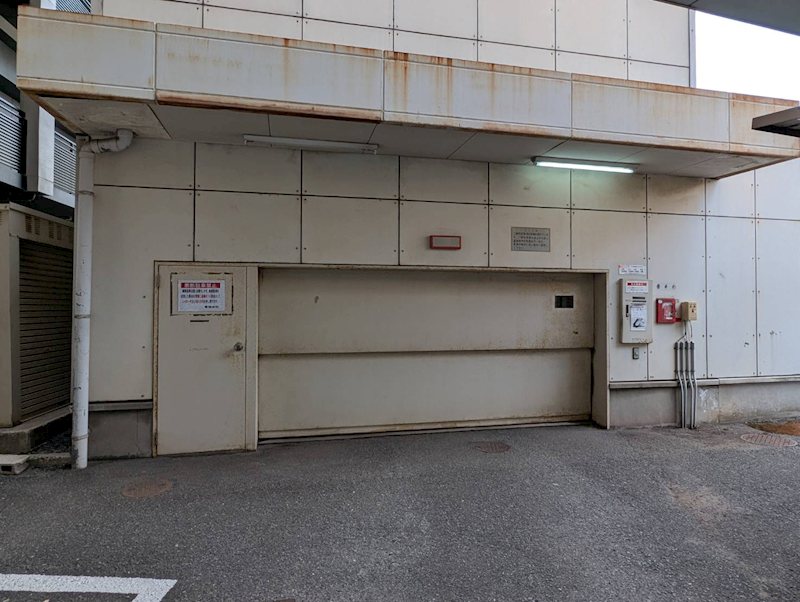 メゾン東武三萩野 駐車場