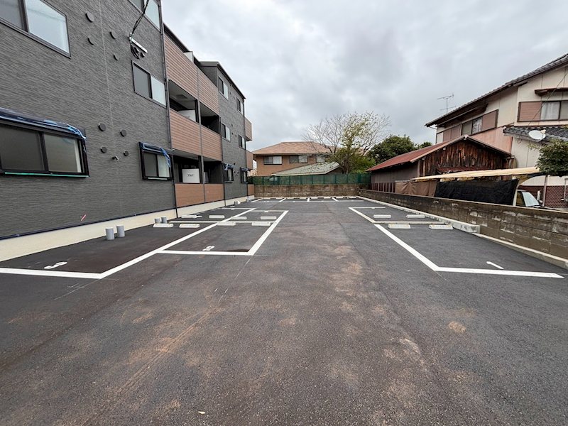 NYスタイルズ下曽根 駐車場