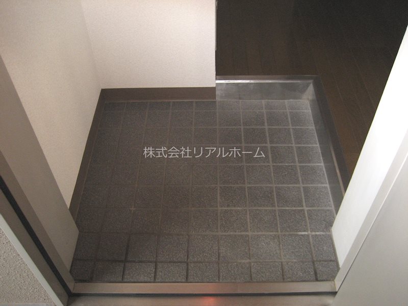 玄関 エザンス豊田 玄関