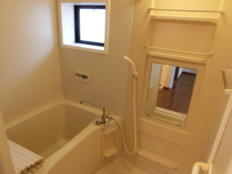 Ｂ・ベルヴィル 風呂画像