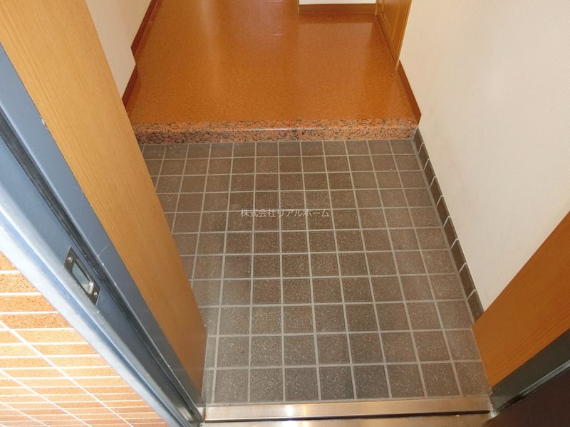 コンフィアンサ桂 玄関