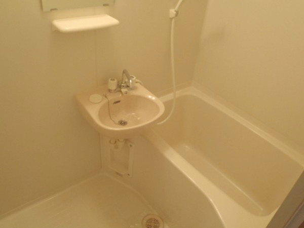 ヴィルヌーブ 風呂画像