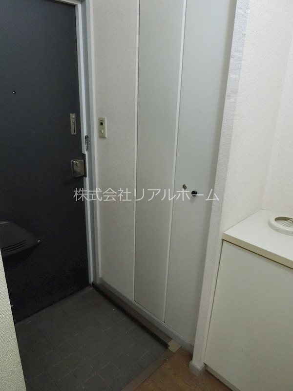 パレスロード桂 玄関