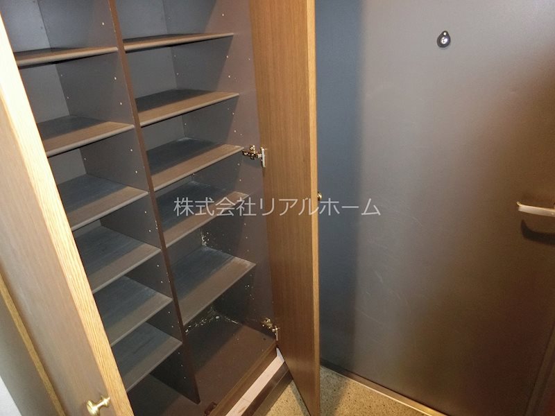 アン・レーブ その他6