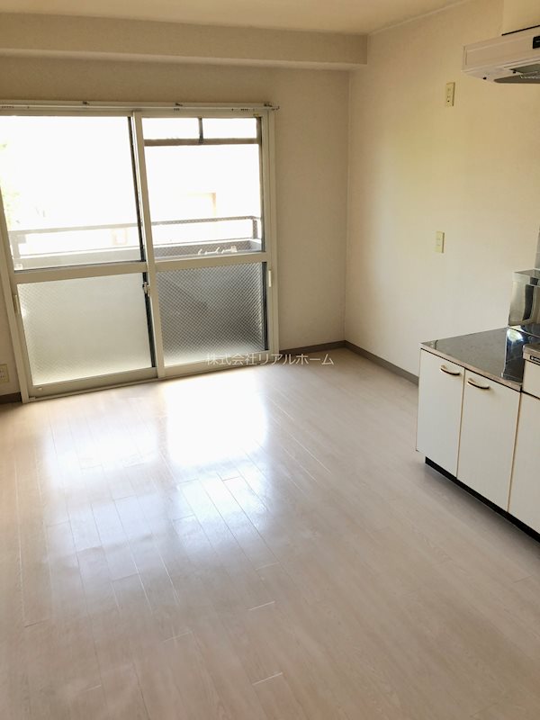 ラセーヌ桂 リビング