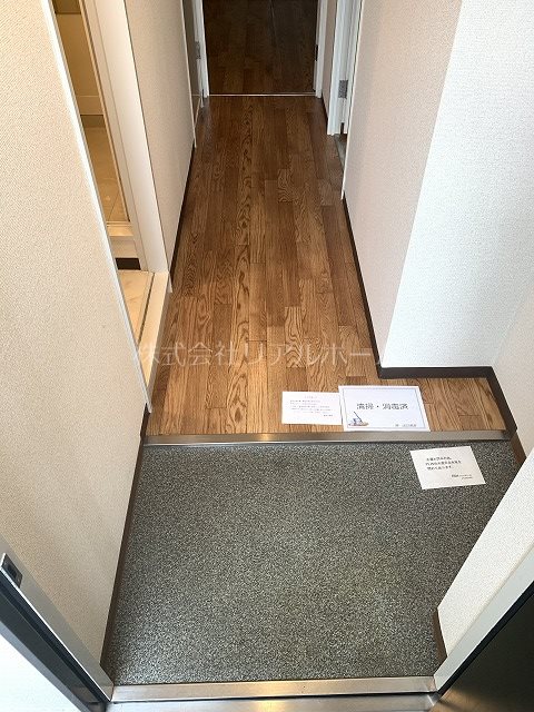 カストルム滝川 玄関