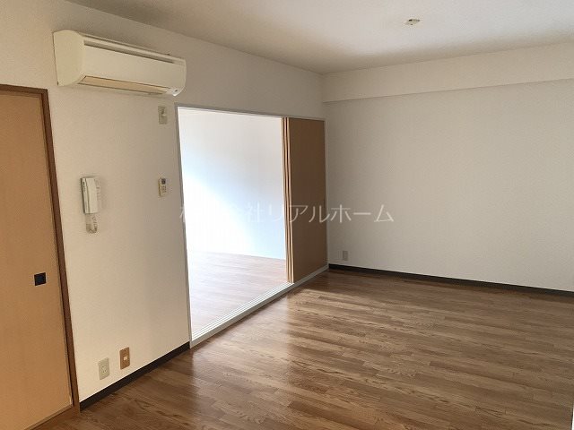 カストルム滝川 リビング