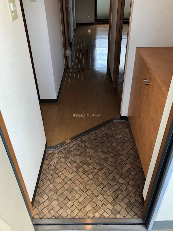 キッチン ラフィーネ桂 玄関
