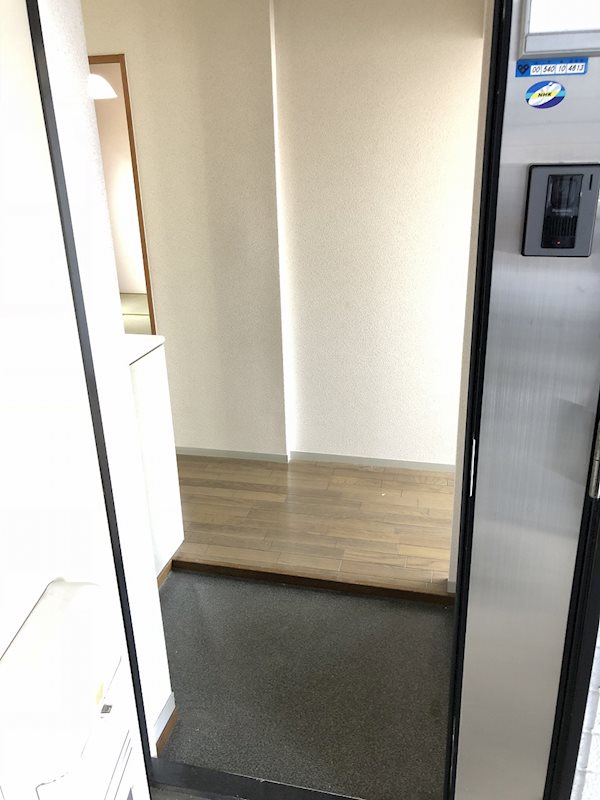 マンション角屋 玄関