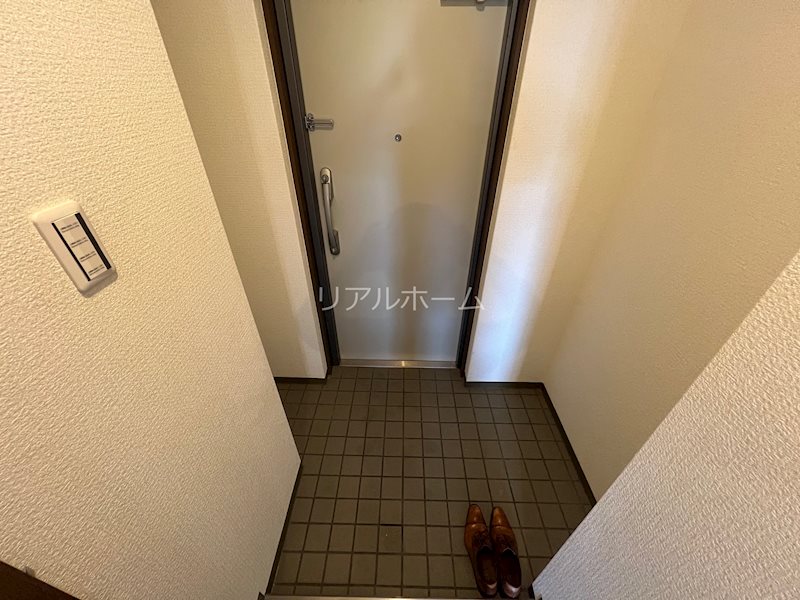 レジーナ桂 玄関