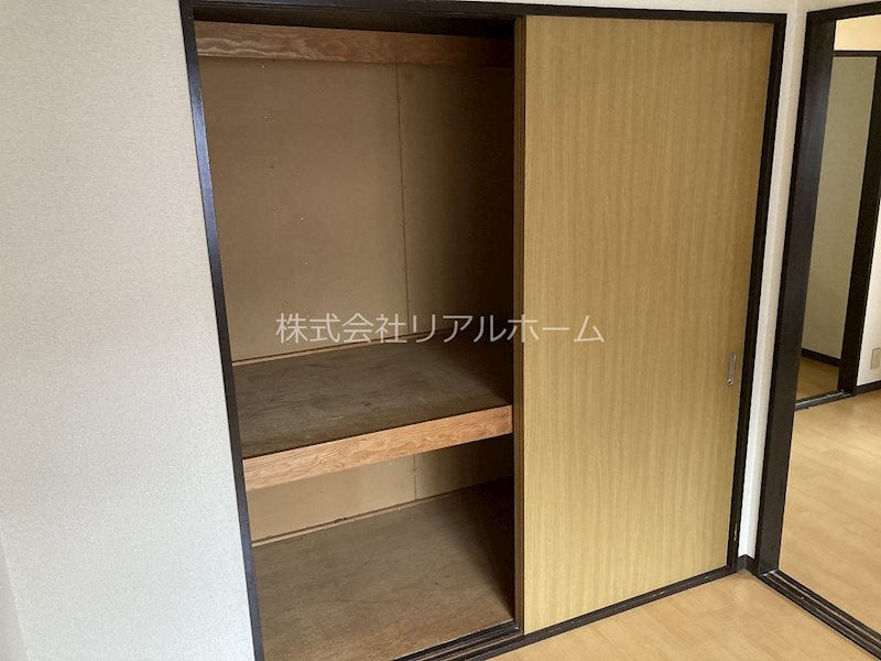 スイートム塚原 収納
