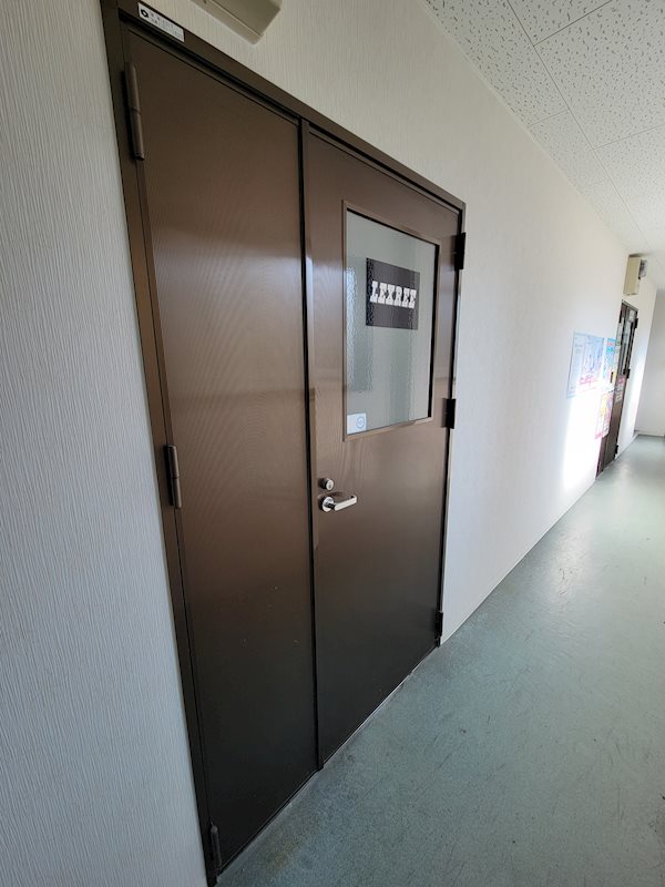 松尾東ノ口町　事務所 玄関