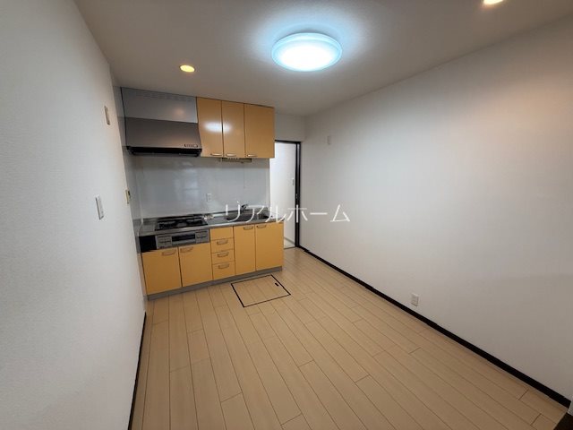 樫原平田町貸家 リビング