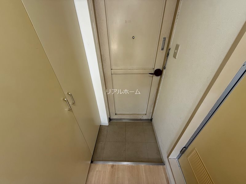 ドミール桂  玄関