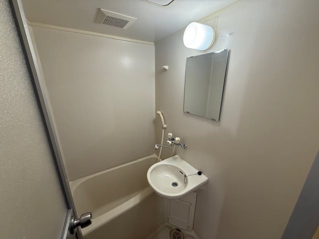 ソルフェージュ桂　１階テナント 風呂画像