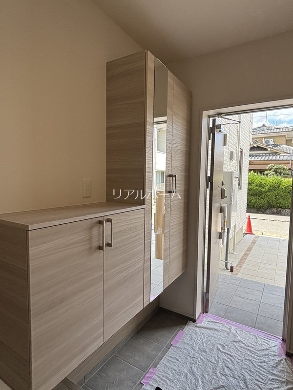 メゾンドクラルテ 玄関