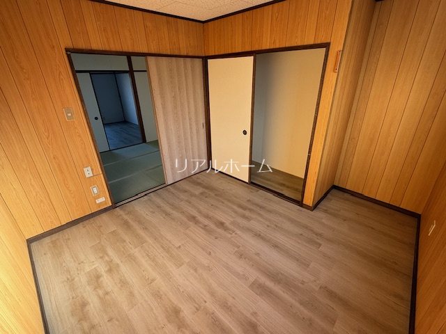 樫原前田町貸家 ベッドルーム