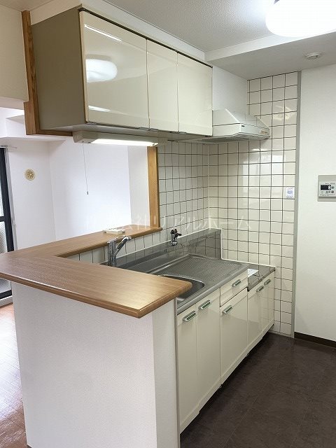 ハイエスト滝川 キッチン