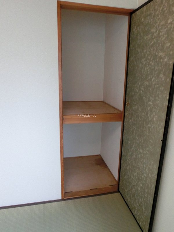 秀保マンション  収納