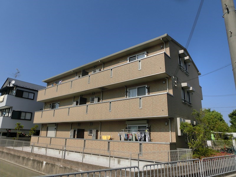 ストラーダ 外観